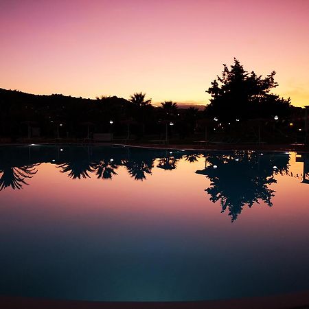 Rey Beach Club Монте-Най Экстерьер фото