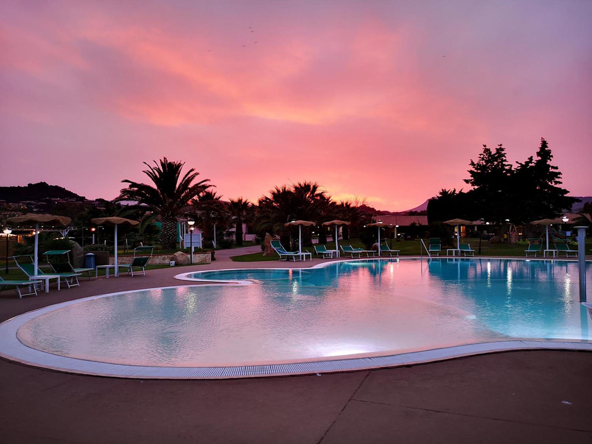 Rey Beach Club Монте-Най Экстерьер фото
