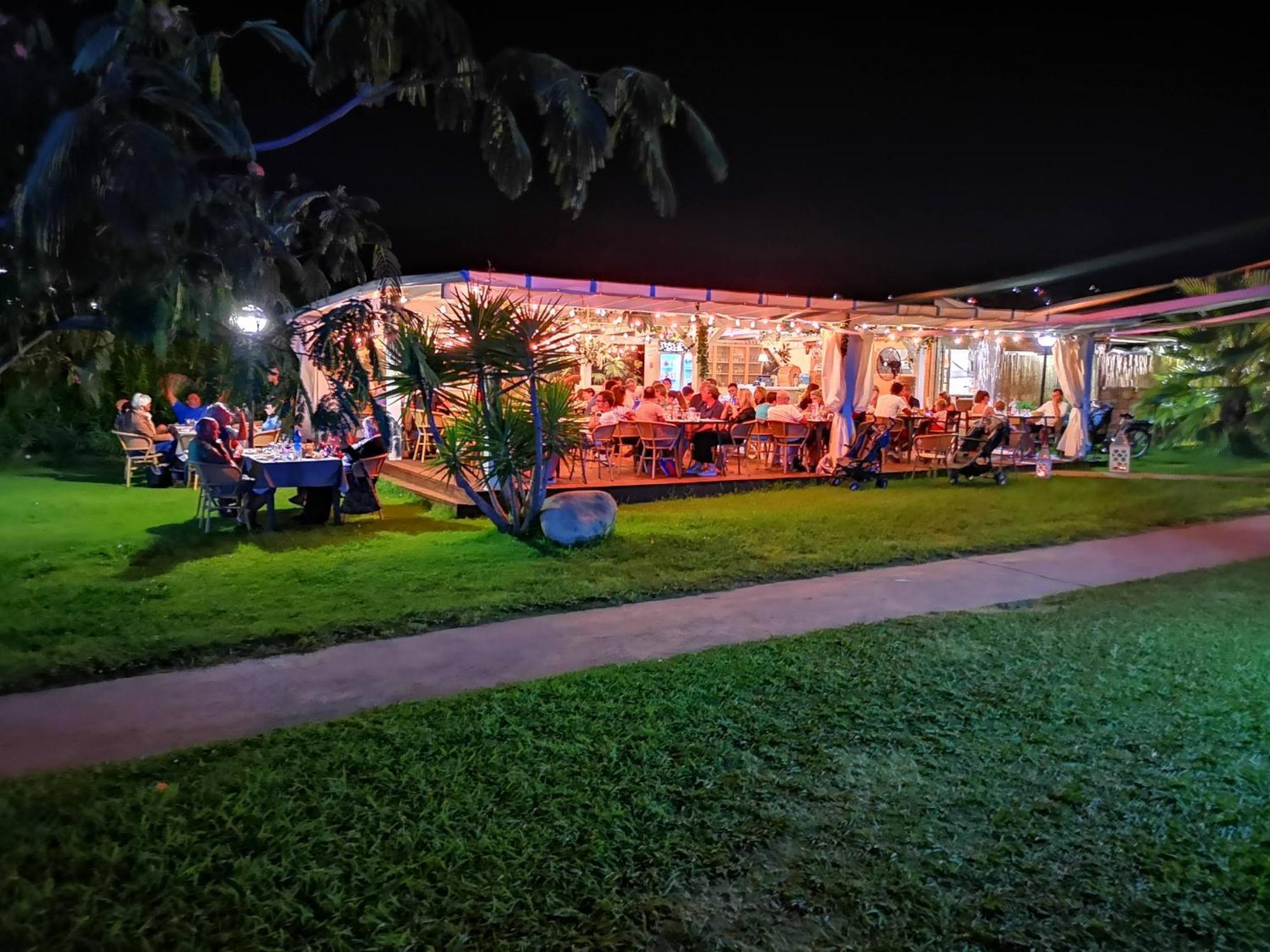 Rey Beach Club Монте-Най Экстерьер фото