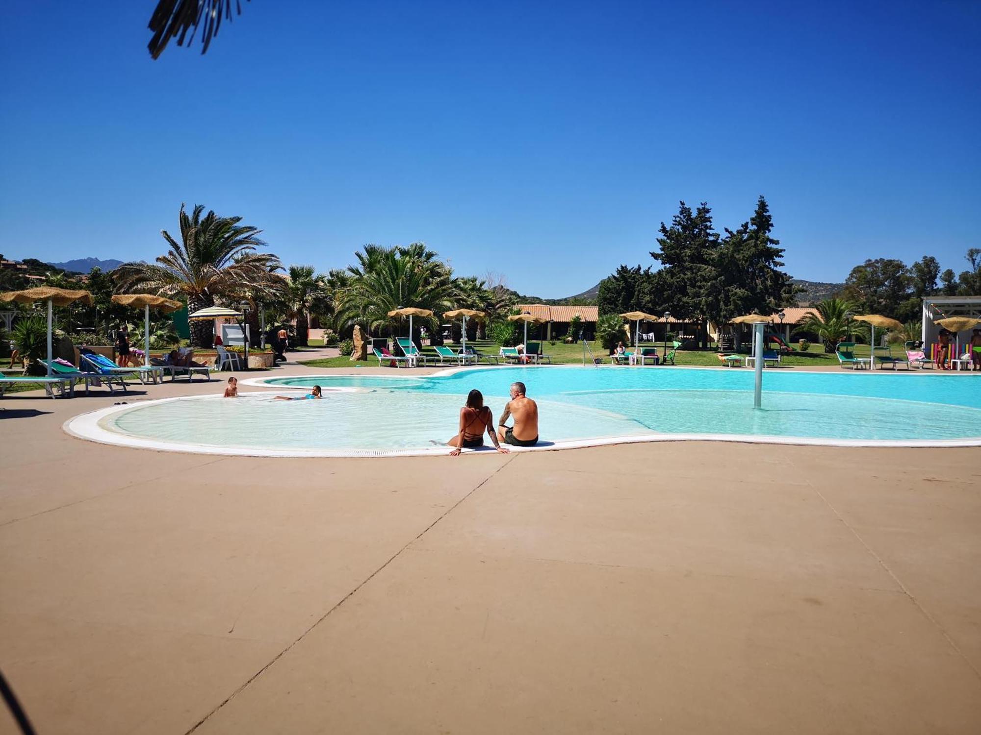 Rey Beach Club Монте-Най Экстерьер фото