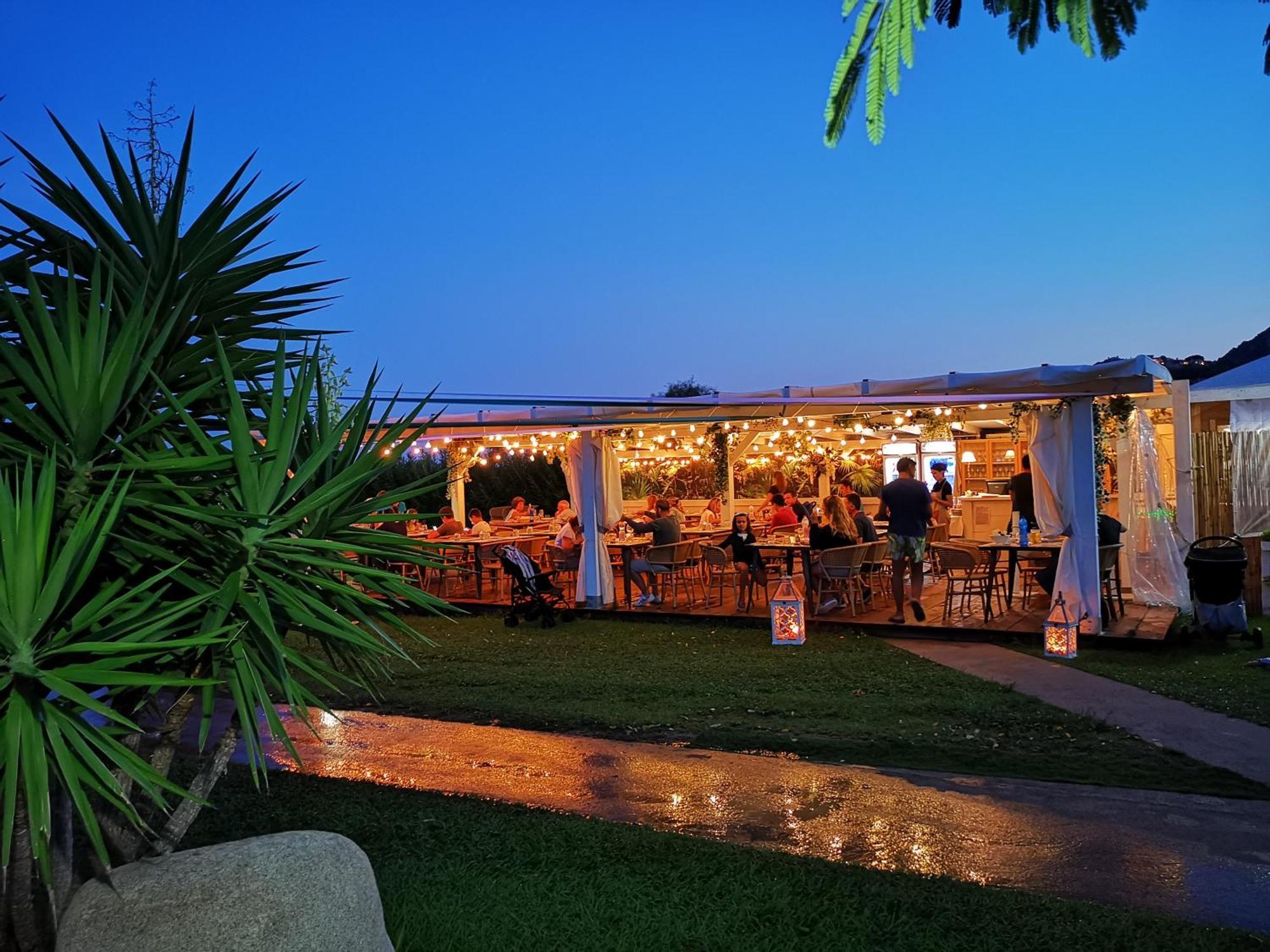 Rey Beach Club Монте-Най Экстерьер фото