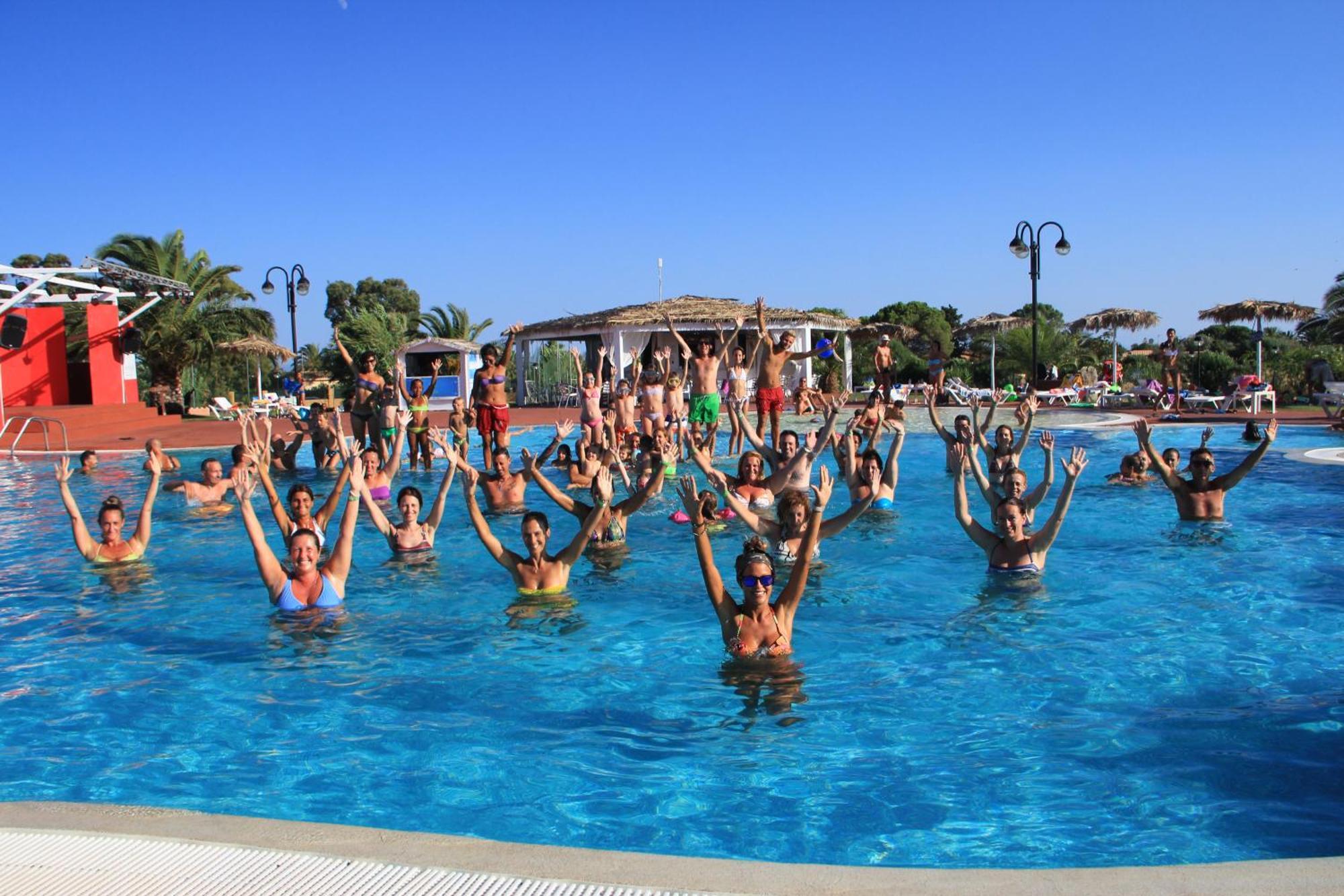 Rey Beach Club Монте-Най Экстерьер фото
